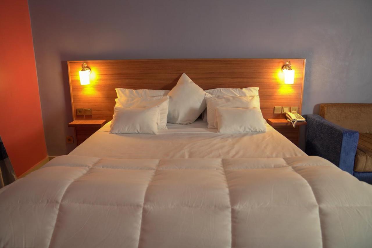 Dialali Hotel Nouakchott Kültér fotó
